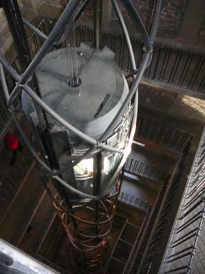 výtah na ochoz věže